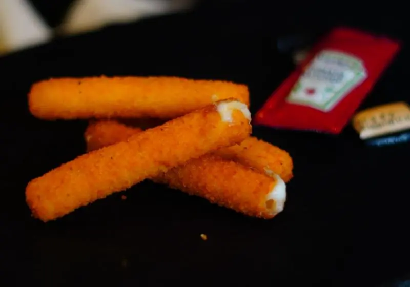 Mozzarella Sticks (4 Adet)